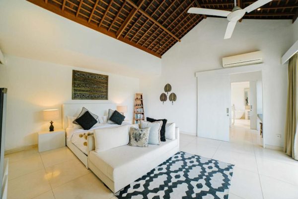 Villa CassaMia 5 Bedroom-jimbaran-03