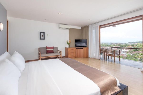 Villa Hening 8 Bedrooms-Jimabaran-04