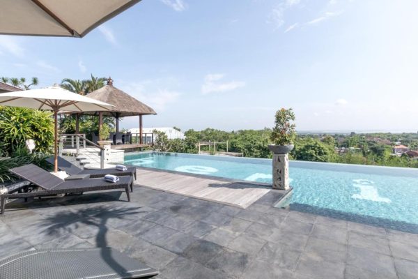 Villa Hening 8 Bedrooms-Jimabaran-09